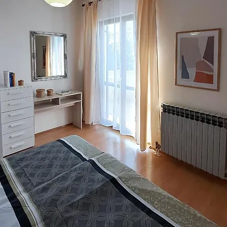 Apartment Tena With Private Parking Pula