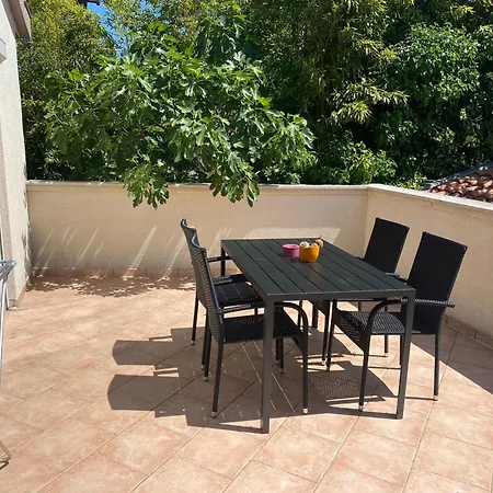 Apartment Tena With Private Parking Pula