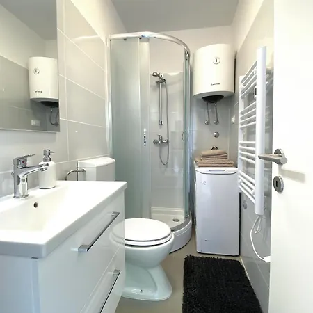 Tena With Private Parking Apartment