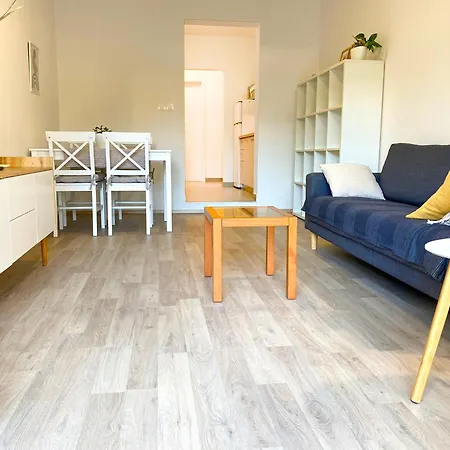 Tena With Private Parking *