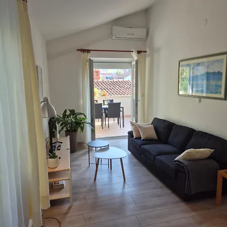 Lägenhet Tena With Private Parking *