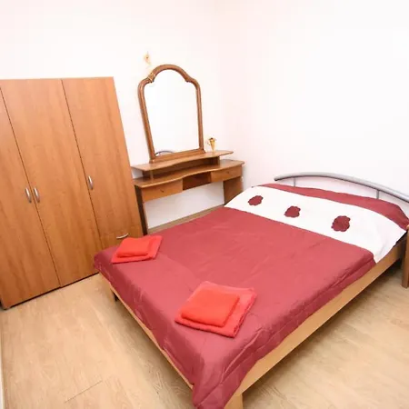Tena With Private Parking Apartmán
