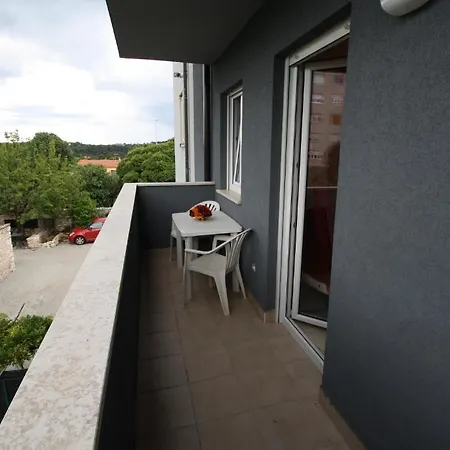 Lägenhet Tena With Private Parking *