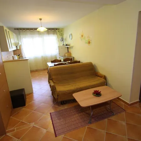 Tena With Private Parking Apartment