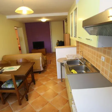 Tena With Private Parking Apartment