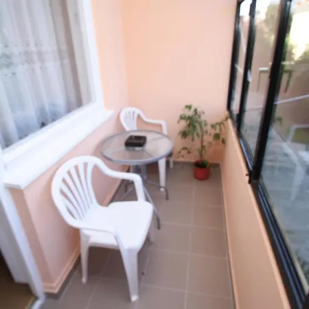 Tena With Private Parking Apartment