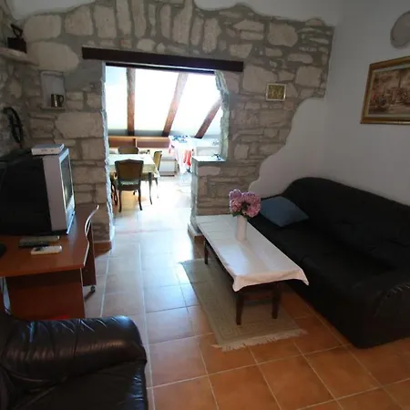Tena With Private Parking Apartment