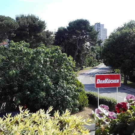 Tena With Private Parking Apartment