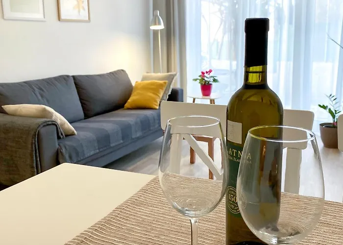 Tena With Private Parking