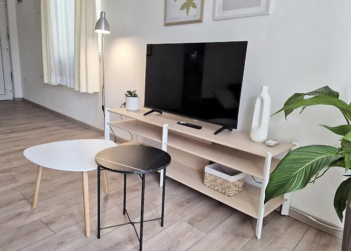 Tena With Private Parking * 풀라