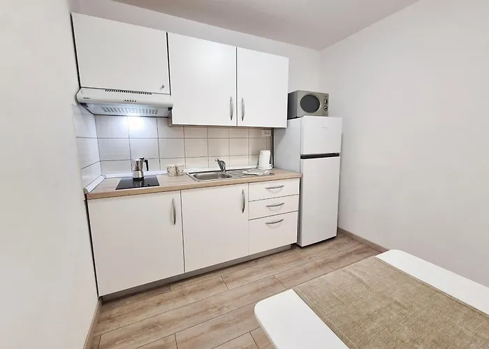 Tena With Private Parking Daire *