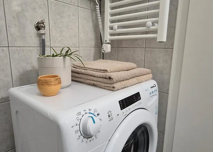 Tena With Private Parking * 풀라