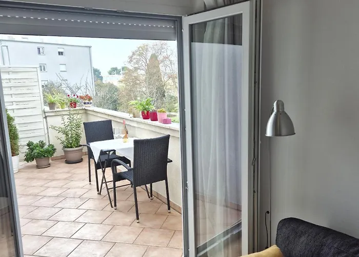 Tena With Private Parking Daire Pula