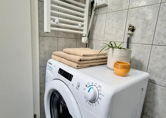 Tena With Private Parking Daire