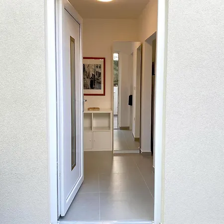 Apartman Tena With Private Parking