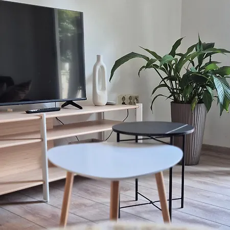 Tena With Private Parking Apartman Pula