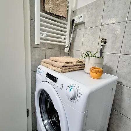 Tena With Private Parking Apartman