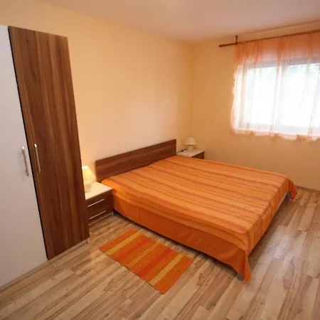 Tena With Private Parking * Пула