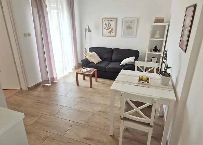 Apartman Tena With Private Parking