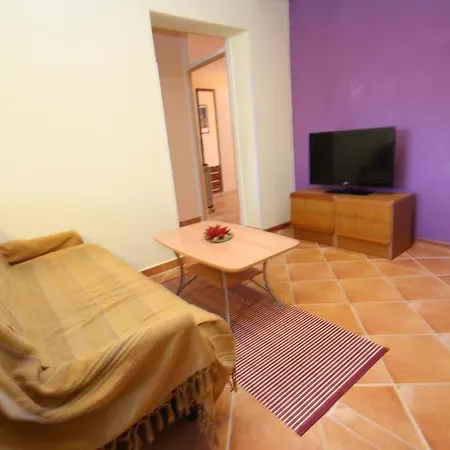 Tena With Private Parking プーラ